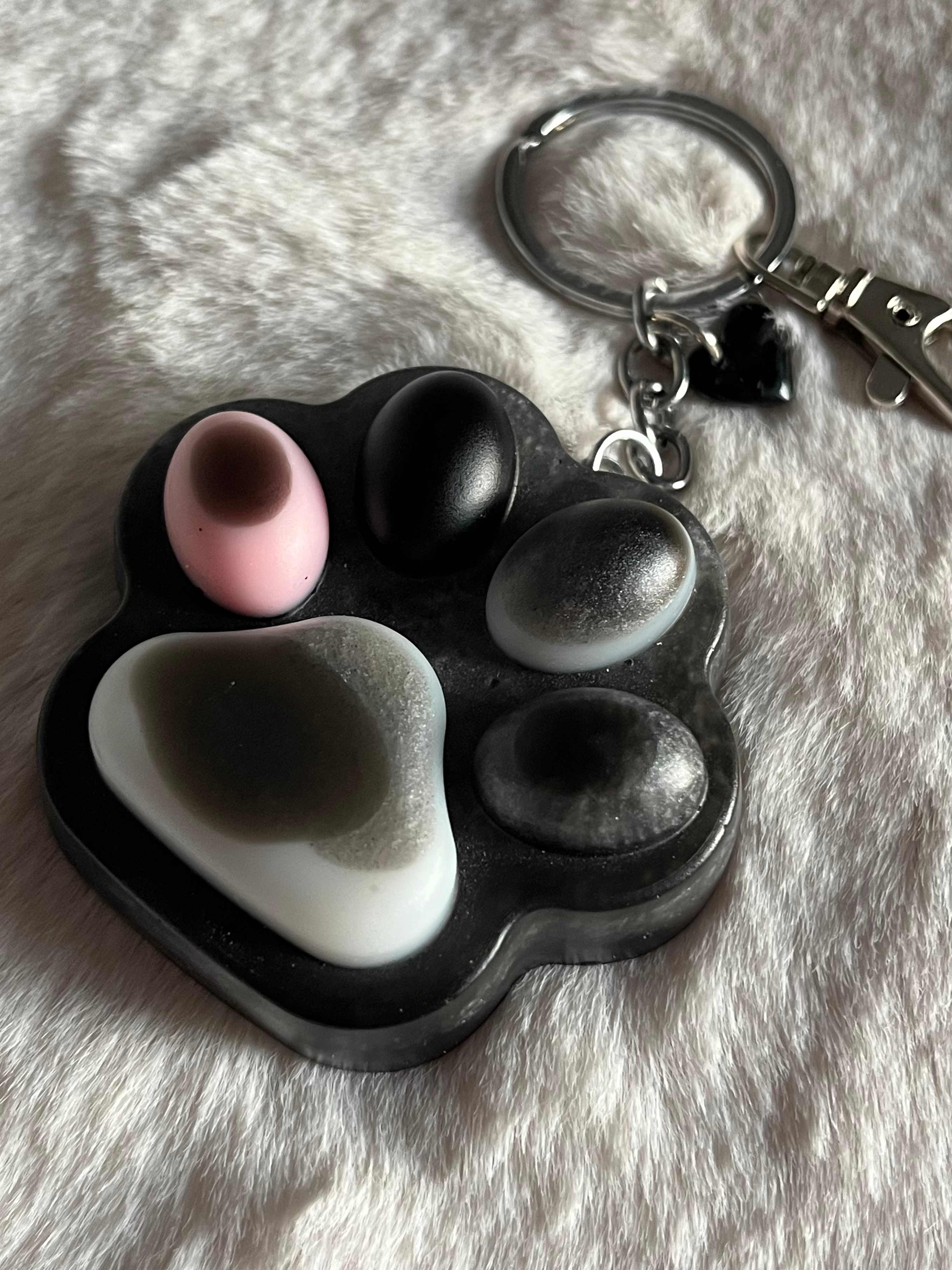 Xtra Lovely Paw – Llavero Patita image 4