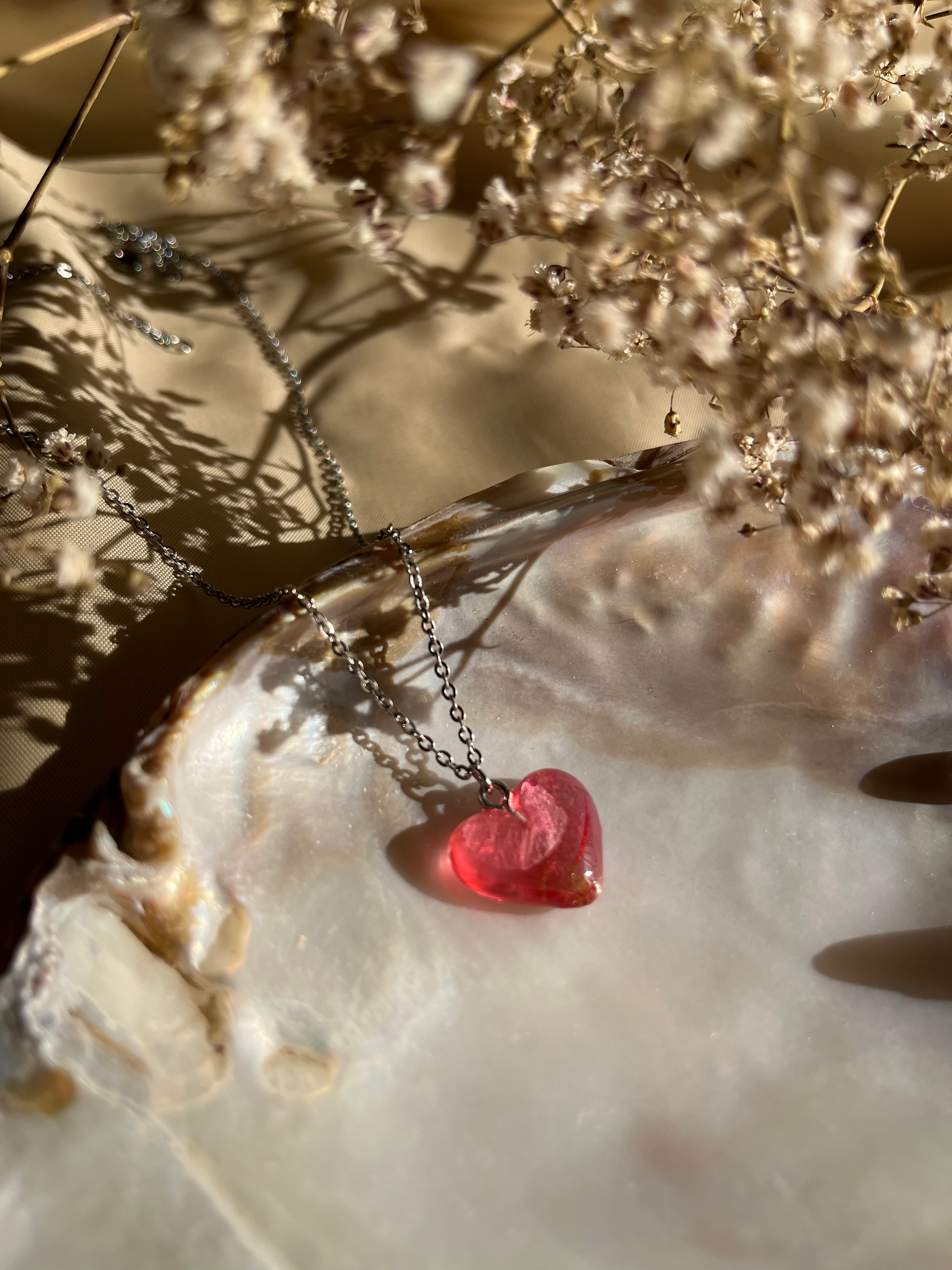 Colgante de corazón - pétalo de flor  image 1