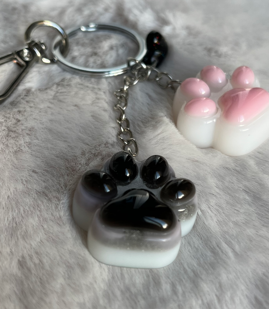 Xtra Sweet Paw – Llavero Patita image 3