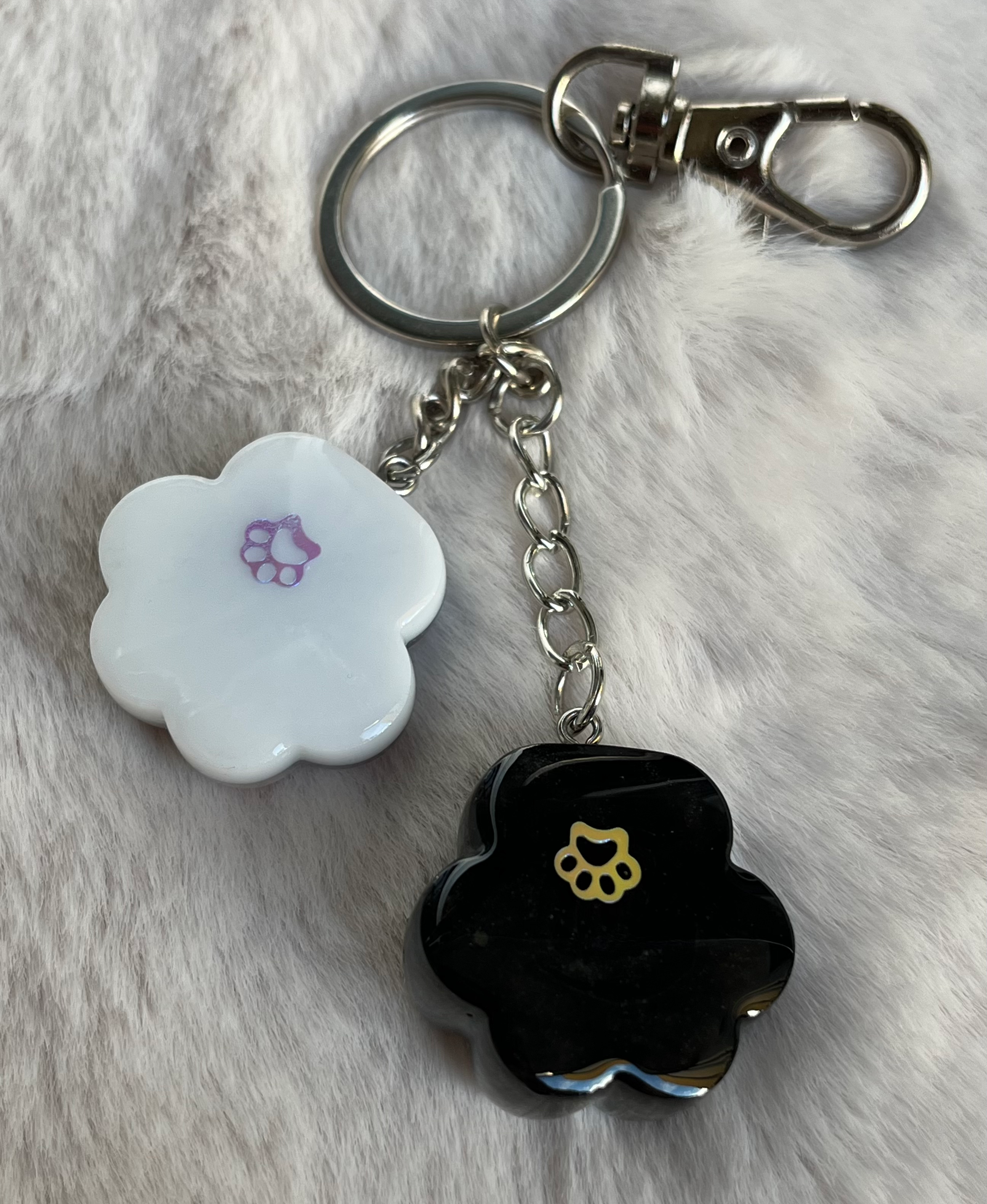 Xtra Sweet Paw – Llavero Patita image 2