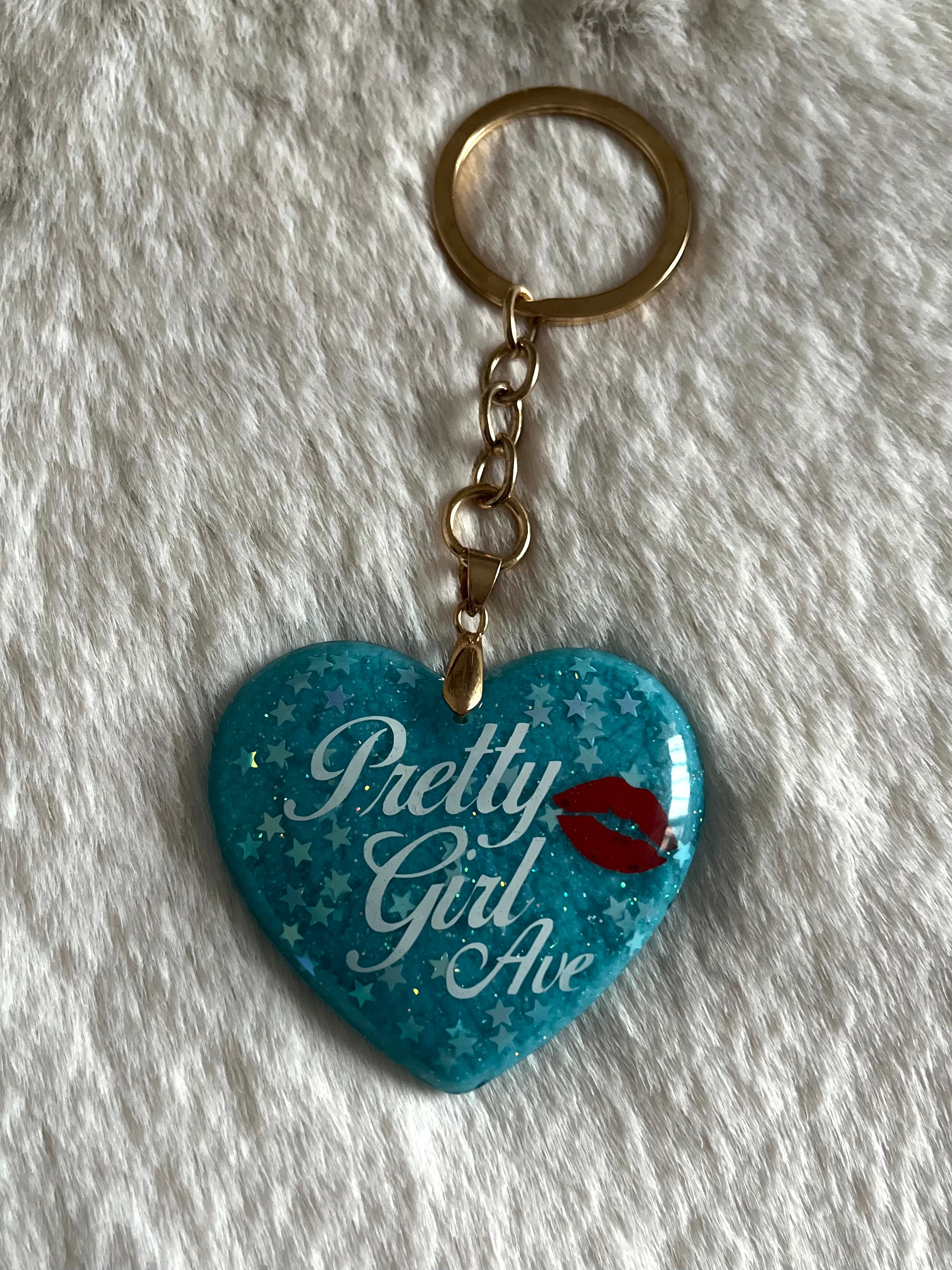 Llavero Pretty Girl Ave (2da edición) • Celeste