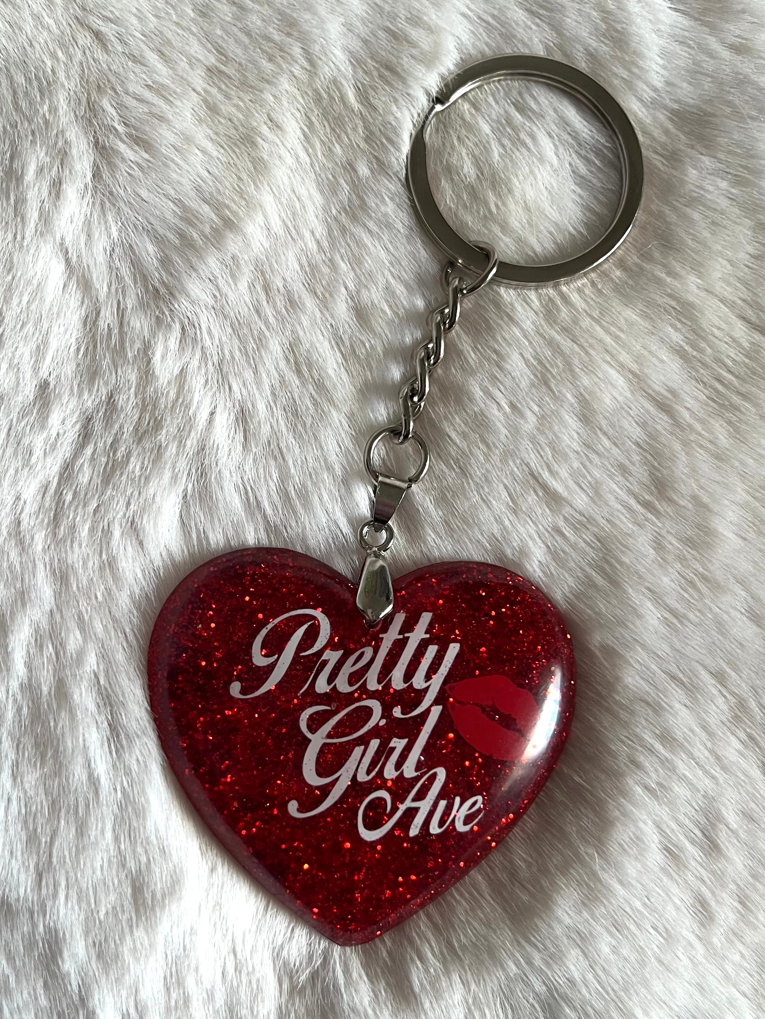 Llavero Pretty Girl Ave (2da edición) • Rojo