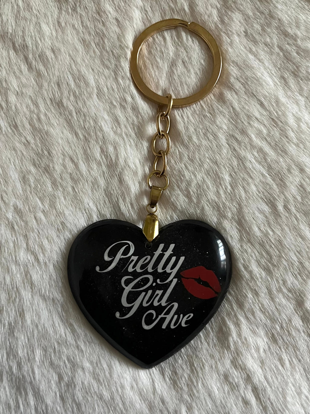 Llavero Pretty Girl Ave (2da edición) • Negro
