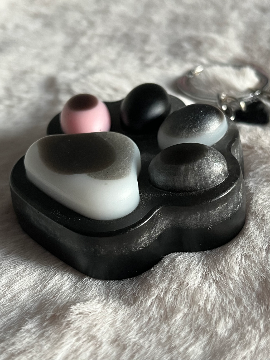 Xtra Lovely Paw – Llavero Patita image 2