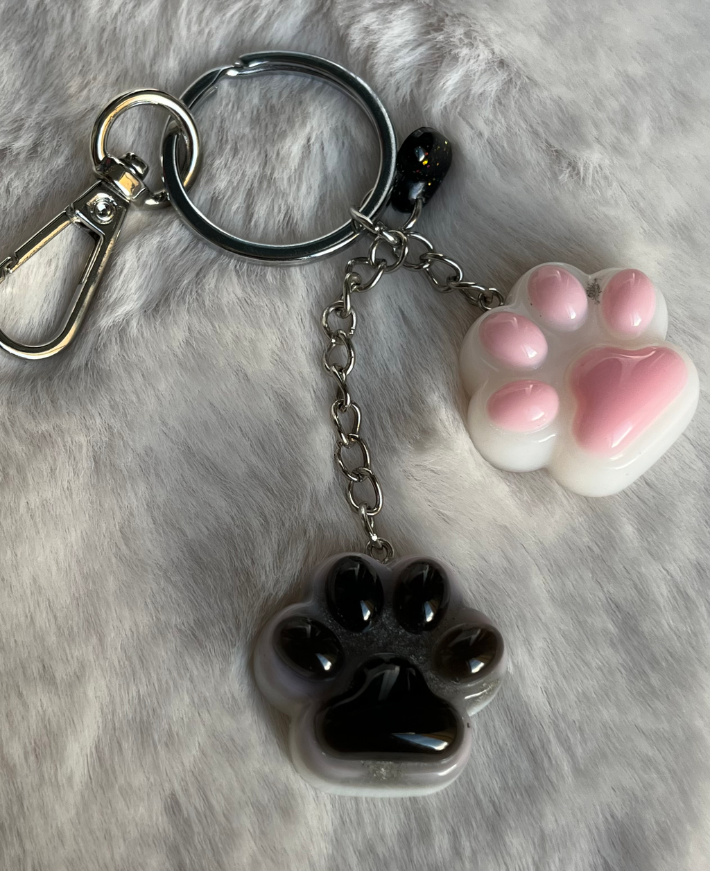 Xtra Sweet Paw – Llavero Patita image 1